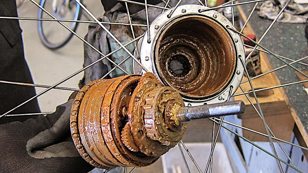 Converteren Interpreteren Steil The Incredible $199 Internal Gear Bicycle Hub: Shimano Alfine Explained -  CyclingAbout.